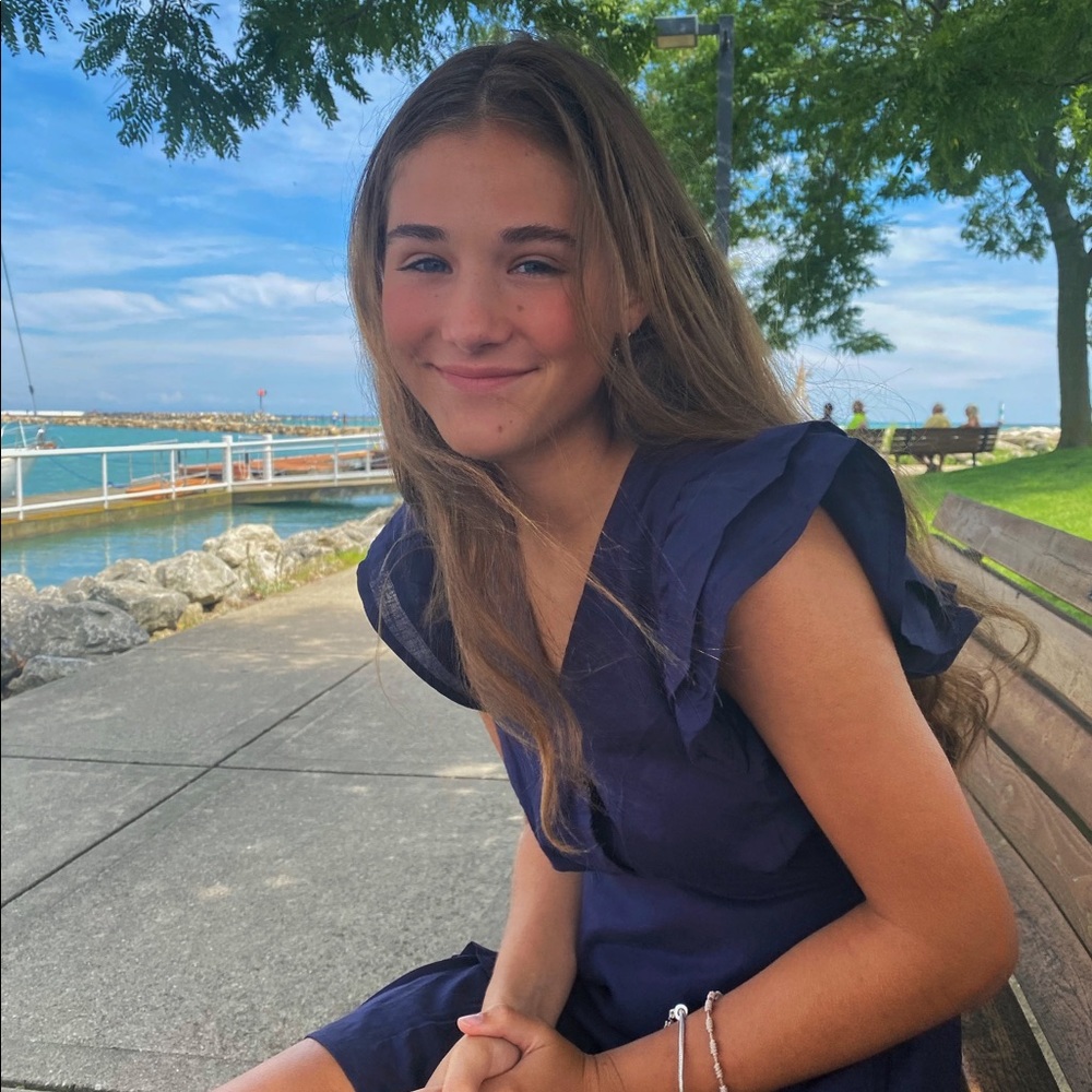 Meet your Posher, Cami